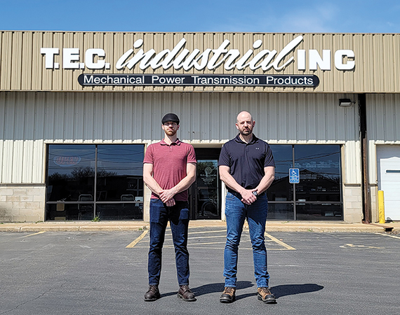 TEC Industrial - Owners in front of headquarters